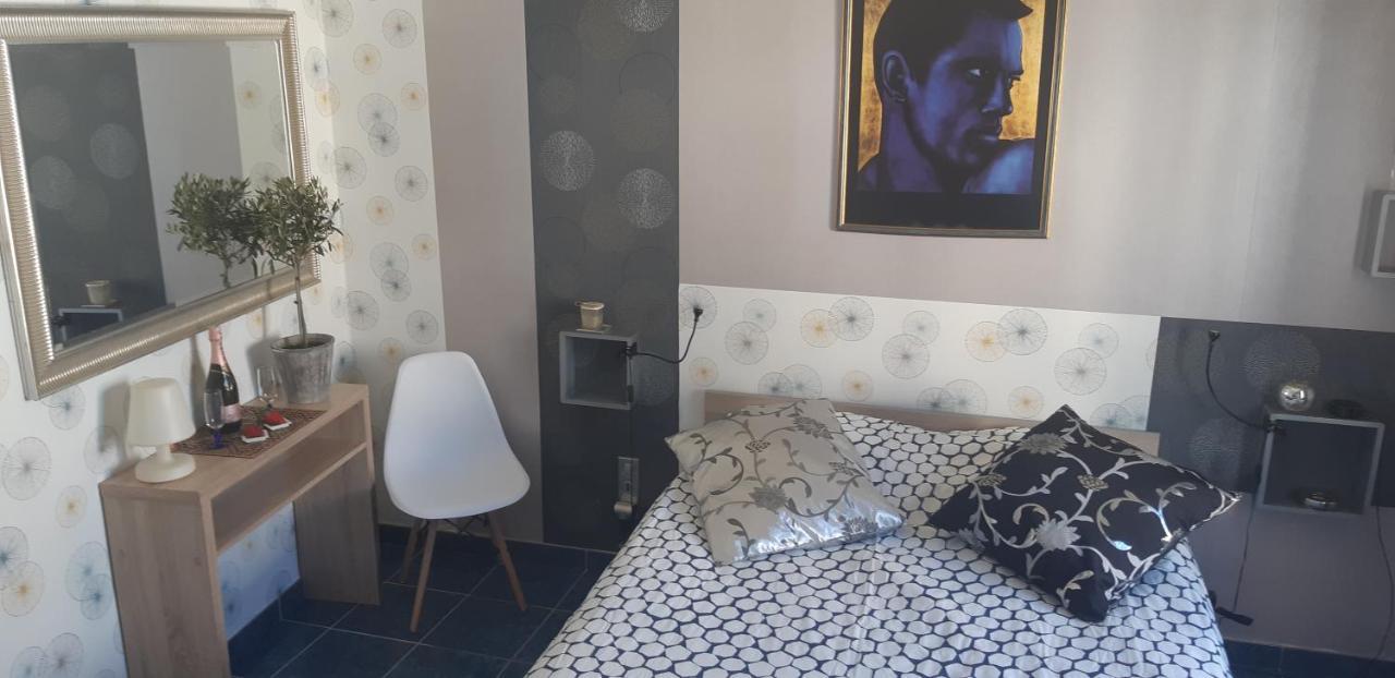 Patrick&Pierre Bed And Breakfast Nimes Bagian luar foto
