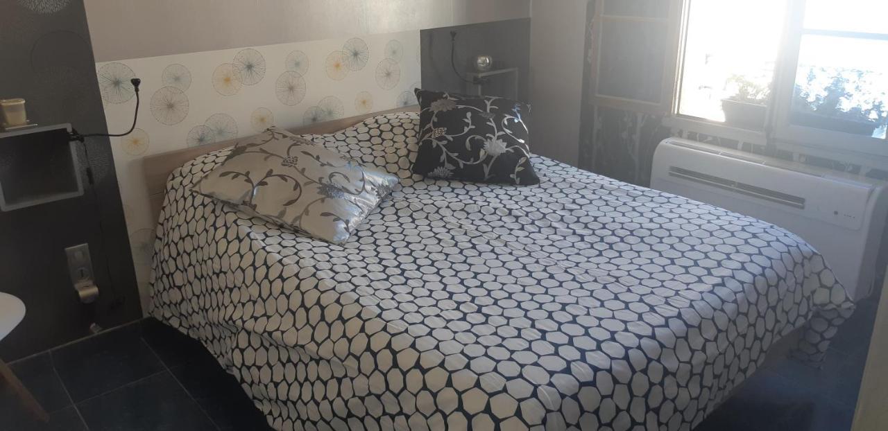 Patrick&Pierre Bed And Breakfast Nimes Bagian luar foto